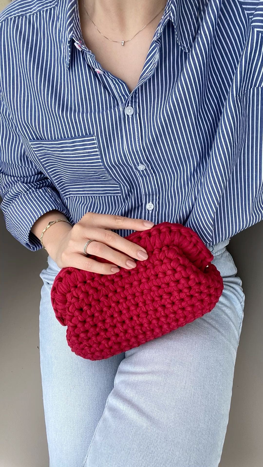 Bloody Mary crochet clutch